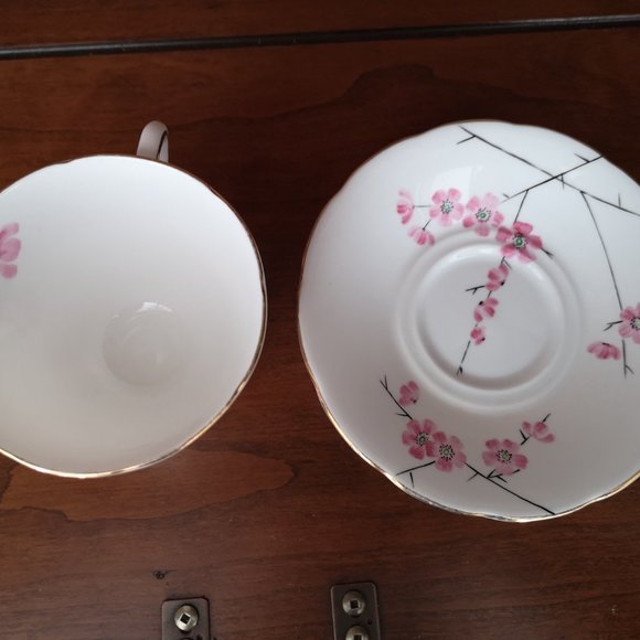 Tuscan and Clarence vintage cup&saucer - Picture 8 of 9